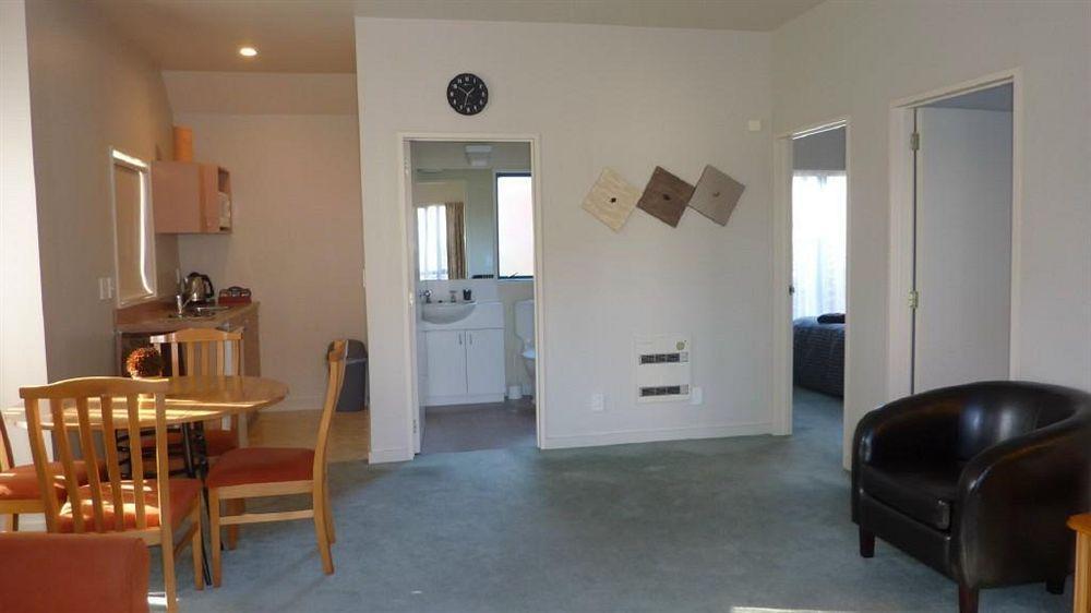 כרייסטצ'רץ' Bush Inn Court Motel מראה חיצוני תמונה