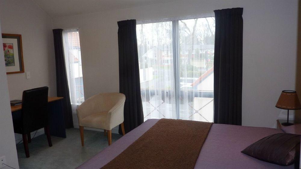 כרייסטצ'רץ' Bush Inn Court Motel מראה חיצוני תמונה