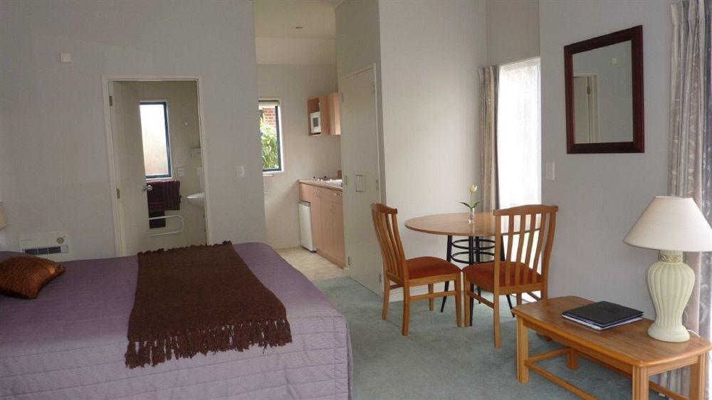 כרייסטצ'רץ' Bush Inn Court Motel מראה חיצוני תמונה