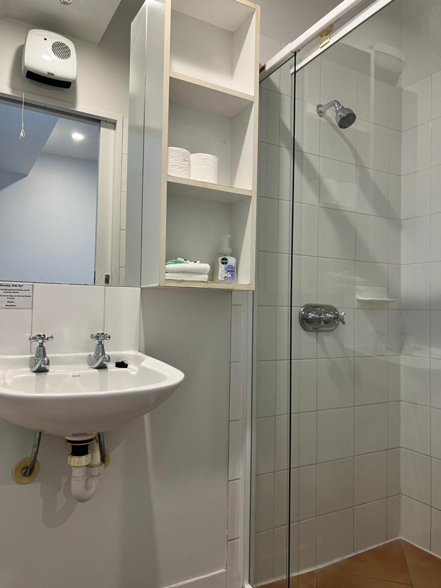 כרייסטצ'רץ' Bush Inn Court Motel מראה חיצוני תמונה